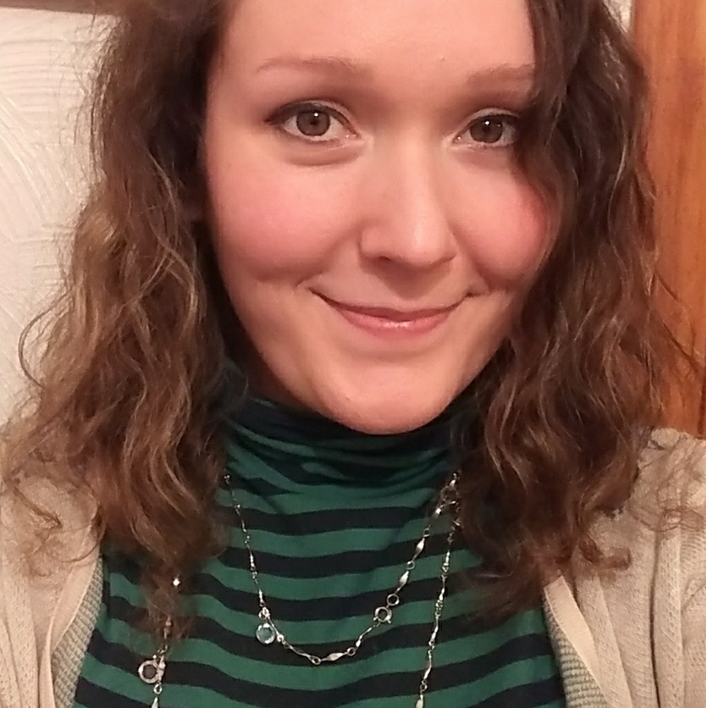 Meet your Posher, Adrienne